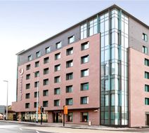 Premier Inn Manchester Salford Central Exterior