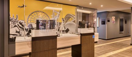 Premier Inn City Center–Waverley Lobby