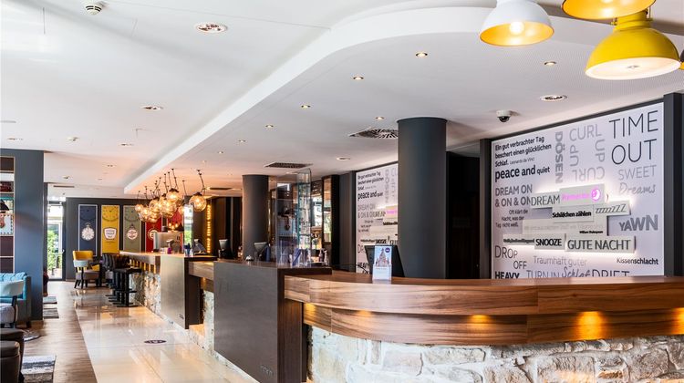 Premier Inn Dresden City Zentrum Lobby