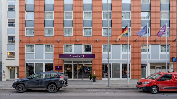 Premier Inn Berlin City Centre Exterior
