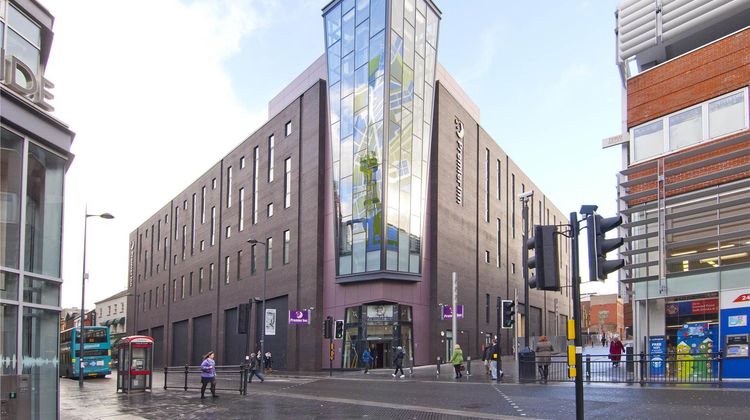 Premier Inn City Center, Liverpool One Exterior