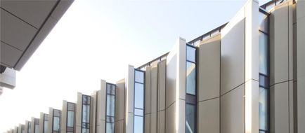 Premier Inn Liverpool Lime St Exterior