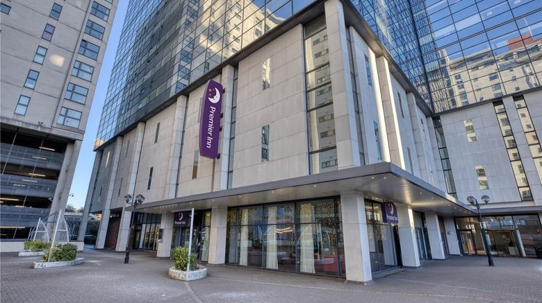 <b>Premier Inn Cardiff City Centre Exterior</b>. Images powered by <a href="https://iceportal.shijigroup.com/" title="IcePortal" target="_blank">IcePortal</a>.