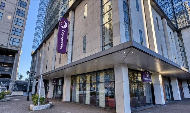Premier Inn Cardiff City Centre Exterior