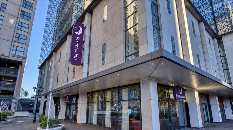 Premier Inn Cardiff City Centre Exterior