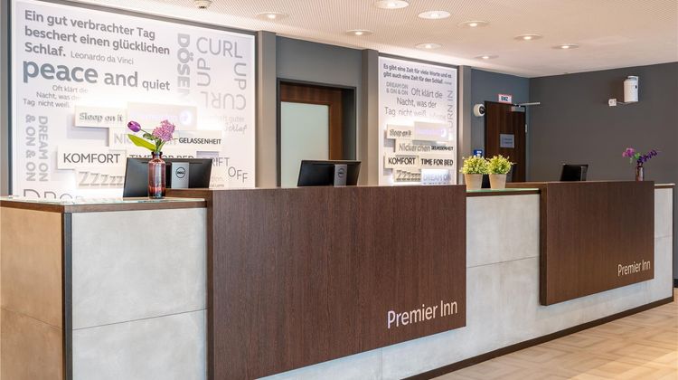 Premier Inn Munich Airport Ost Lobby
