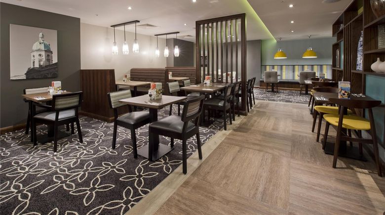 <b>Premier Inn London Farringdon/Smithfield Restaurant</b>. Images powered by <a href="https://iceportal.shijigroup.com/" title="IcePortal" target="_blank">IcePortal</a>.