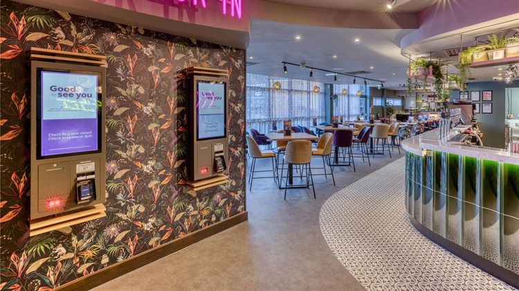 Premier Inn Durham City Centre Lobby
