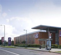 Premier Inn London Heathrow A. (Bath Rd) Exterior
