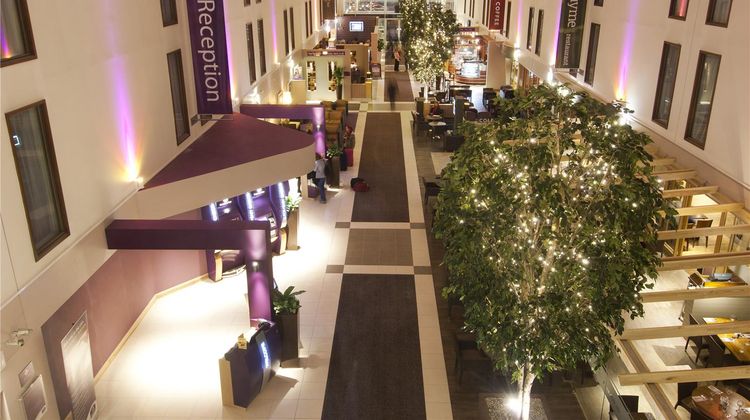 Premier Inn London Heathrow A. (Bath Rd) Lobby
