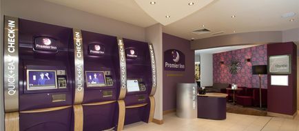 Premier Inn Belfast Titanic Qtr/Airport Lobby