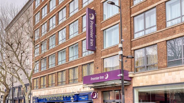 Premier Inn London St Pancras Hotel Exterior