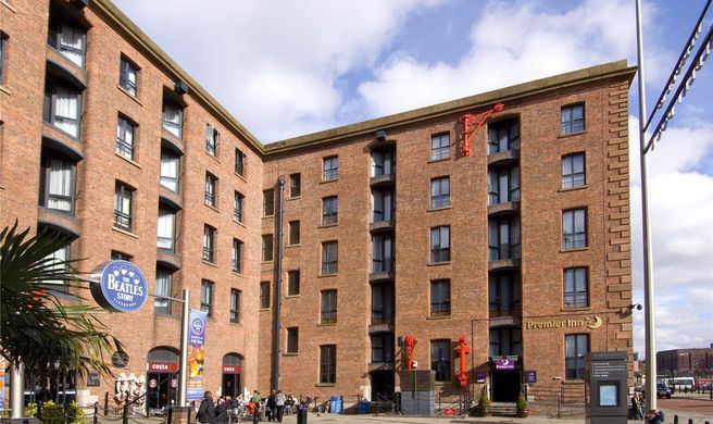 Premier Inn Liverpool Albert Dock Exterior