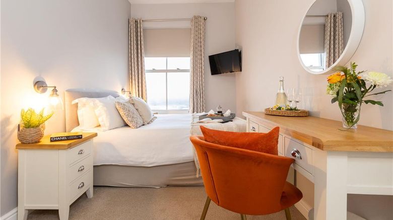 <b>The Clarence Gardens Hotel, BW Signature Room</b>. Images powered by <a href="https://iceportal.shijigroup.com/" title="IcePortal" target="_blank">IcePortal</a>.