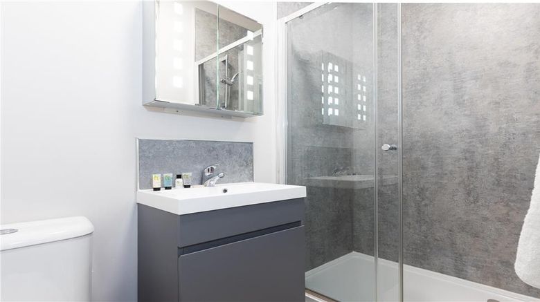 <b>The Clarence Gardens Hotel, BW Signature Room</b>. Images powered by <a href="https://iceportal.shijigroup.com/" title="IcePortal" target="_blank">IcePortal</a>.