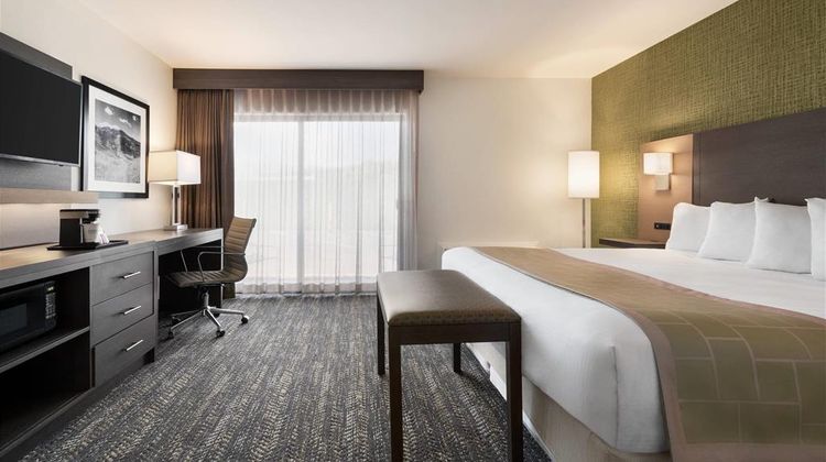 Days Inn & Suites by Wyndham East Flagst Room