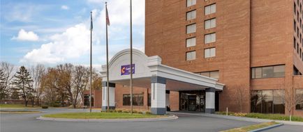 Comfort Inn Brooklyn Center Exterior