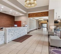 Comfort Inn Brooklyn Center Lobby