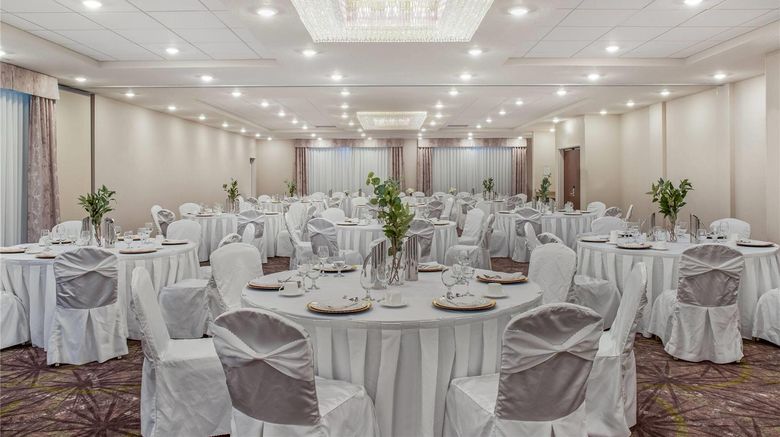 <b>Ramada by Wyndham St. Paul AB Meeting</b>. Images powered by <a href="https://iceportal.shijigroup.com/" title="IcePortal" target="_blank">IcePortal</a>.