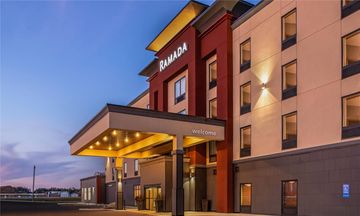 Ramada by Wyndham St. Paul AB