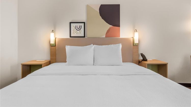 Spark by Hilton Terrell Room