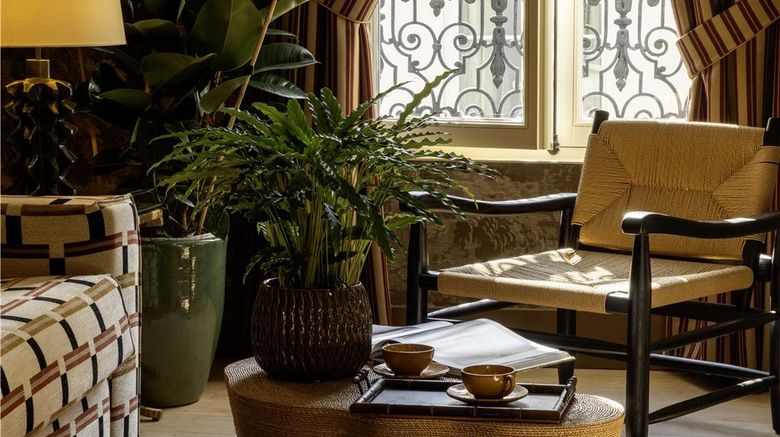 <b>Prince de Conde Suite</b>. Images powered by <a href="https://iceportal.shijigroup.com/" title="IcePortal" target="_blank">IcePortal</a>.