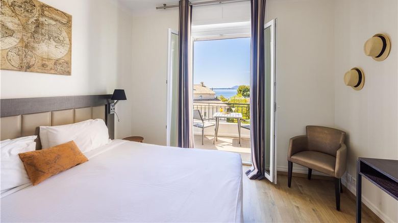 <b>La Villa Cap d'Antibes Room</b>. Images powered by <a href="https://iceportal.shijigroup.com/" title="IcePortal" target="_blank">IcePortal</a>.