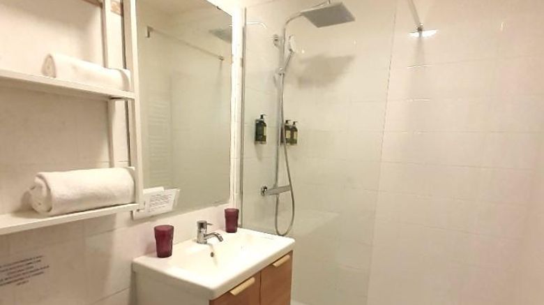 <b>Hotel Golf Resort by Adonis Room</b>. Images powered by <a href="https://iceportal.shijigroup.com/" title="IcePortal" target="_blank">IcePortal</a>.