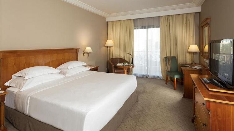 Concorde Les Berges du Lac Room