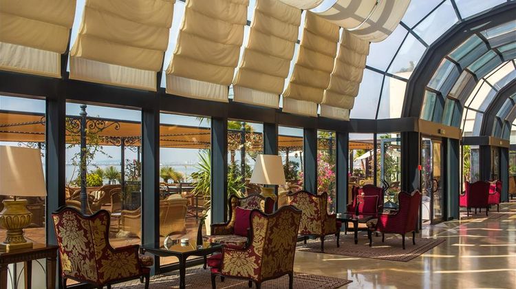 Concorde Les Berges du Lac Lobby