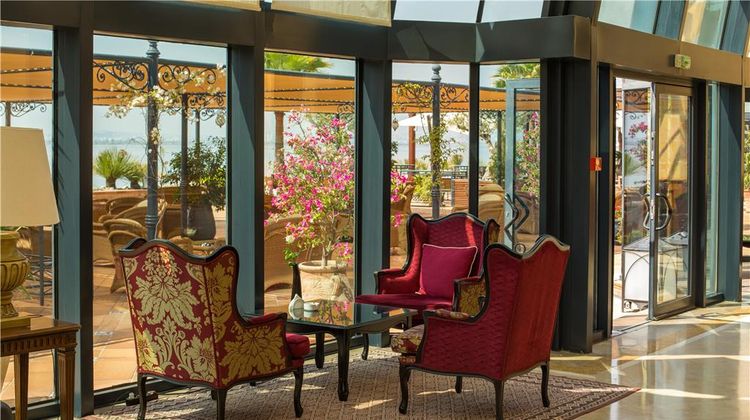 Concorde Les Berges du Lac Lobby