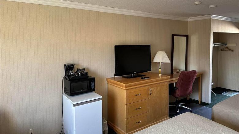 <b>Travelodge by Wyndham Chetwynd Room</b>. Images powered by <a href="https://iceportal.shijigroup.com/" title="IcePortal" target="_blank">IcePortal</a>.