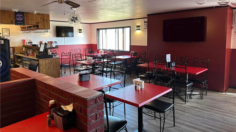 <b>Travelodge by Wyndham Chetwynd Restaurant</b>. Images powered by <a href="https://iceportal.shijigroup.com/" title="IcePortal" target="_blank">IcePortal</a>.