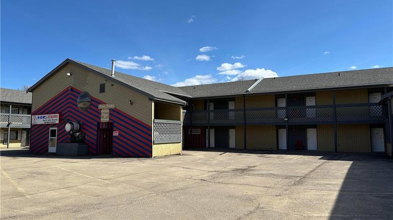 <b>Travelodge by Wyndham Chetwynd Exterior</b>. Images powered by <a href="https://iceportal.shijigroup.com/" title="IcePortal" target="_blank">IcePortal</a>.