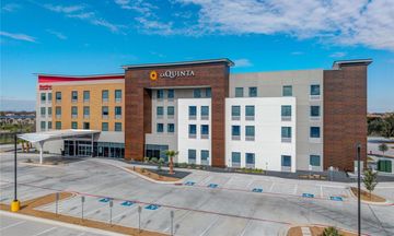 La Quinta Inn & Suites Eagle Pass