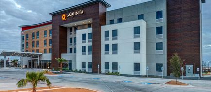 La Quinta Inn & Suites Eagle Pass Exterior