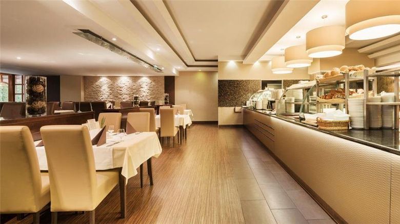<b>Europa Fit Hotel Restaurant</b>. Images powered by <a href="https://iceportal.shijigroup.com/" title="IcePortal" target="_blank">IcePortal</a>.