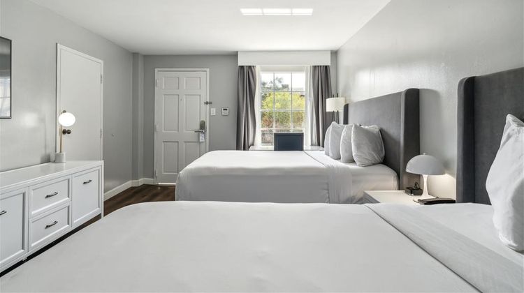 Maison St Charles Room