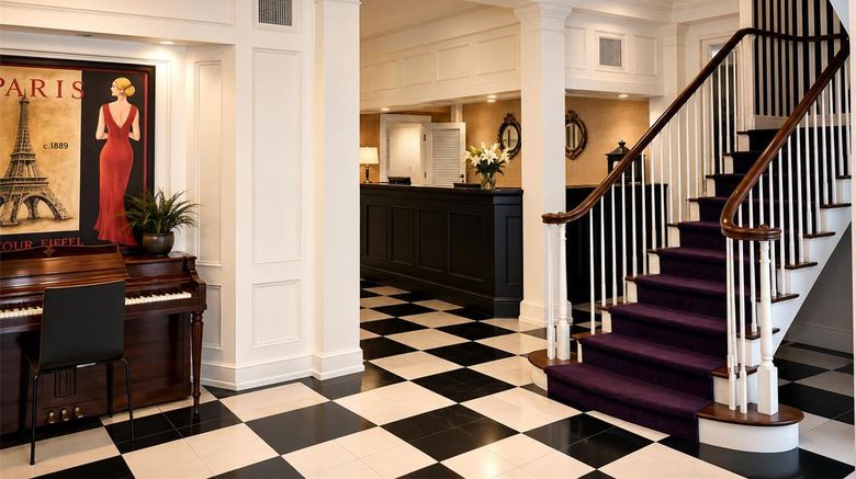 <b>Maison St Charles Lobby</b>. Images powered by <a href="https://iceportal.shijigroup.com/" title="IcePortal" target="_blank">IcePortal</a>.