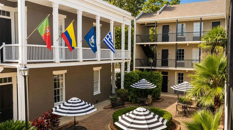 <b>Maison St Charles Exterior</b>. Images powered by <a href="https://iceportal.shijigroup.com/" title="IcePortal" target="_blank">IcePortal</a>.