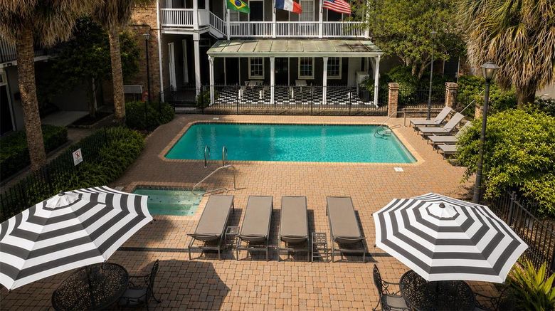 <b>Maison St Charles Pool</b>. Images powered by <a href="https://iceportal.shijigroup.com/" title="IcePortal" target="_blank">IcePortal</a>.