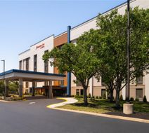 Hampton Inn Philadelphia Intl Airport Exterior