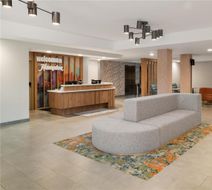 Hampton Inn Philadelphia Intl Airport Lobby