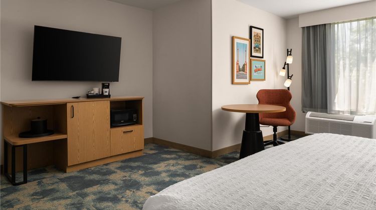 Hampton Inn Philadelphia Intl Airport Room