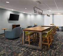 Hampton Inn Philadelphia Intl Airport Lobby