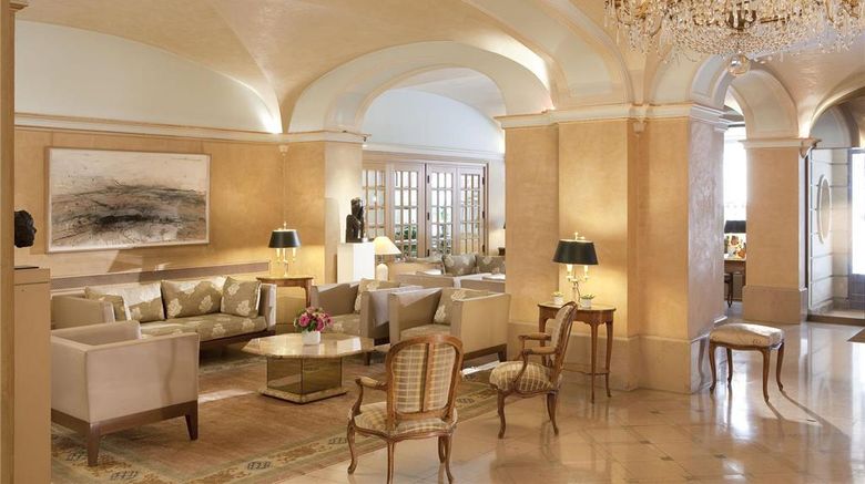 <b>Hotel Bedford Lobby</b>. Images powered by <a href="https://iceportal.shijigroup.com/" title="IcePortal" target="_blank">IcePortal</a>.