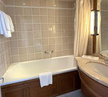 Hotel Bedford Room