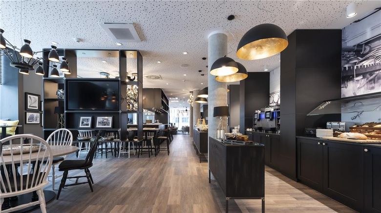 <b>HARBR. Hotel Ludwigsburg, a member of Ra Restaurant</b>. Images powered by <a href="https://iceportal.shijigroup.com/" title="IcePortal" target="_blank">IcePortal</a>.
