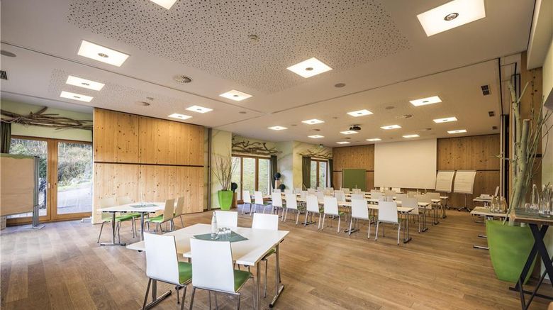 <b>Feuriger Tatzlwurm Berghotel & Spa, BW S Meeting</b>. Images powered by <a href="https://iceportal.shijigroup.com/" title="IcePortal" target="_blank">IcePortal</a>.