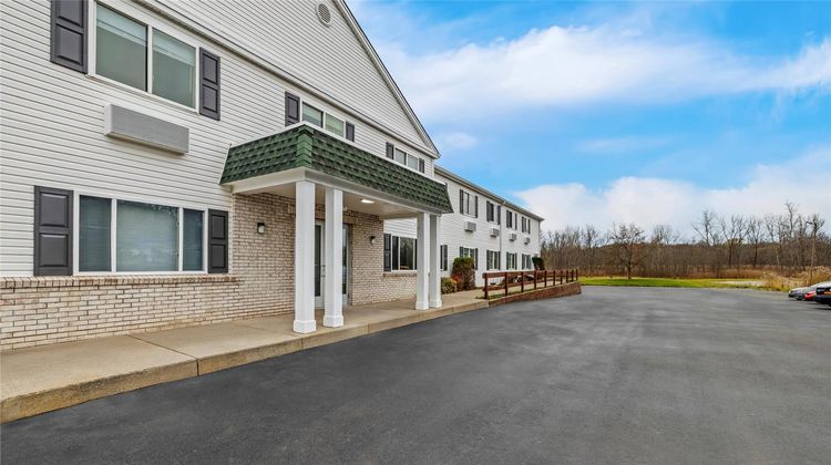 Rodeway Inn Rochester Webster Exterior